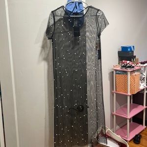 Black lace with white pearls